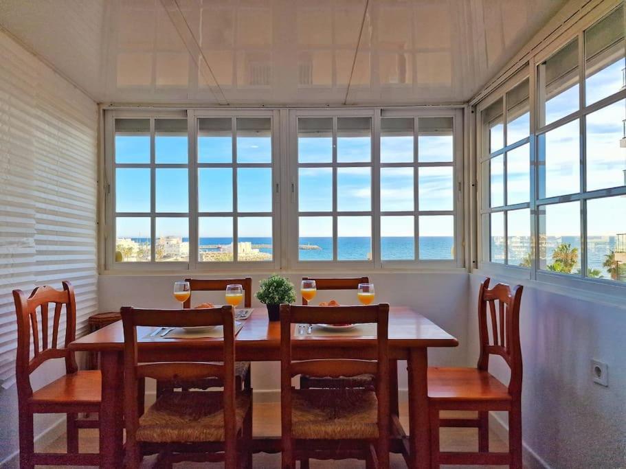 Encantador Duplex Para 6 A 1 Minuto De La Playa Benalmádena Exteriör bild