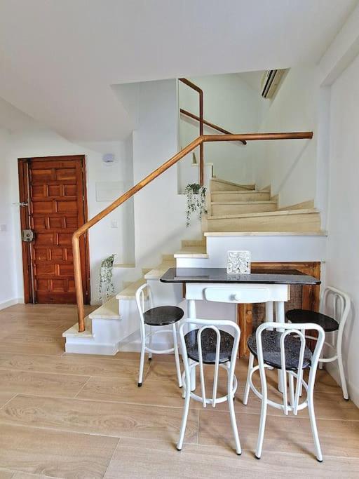 Encantador Duplex Para 6 A 1 Minuto De La Playa Benalmádena Exteriör bild