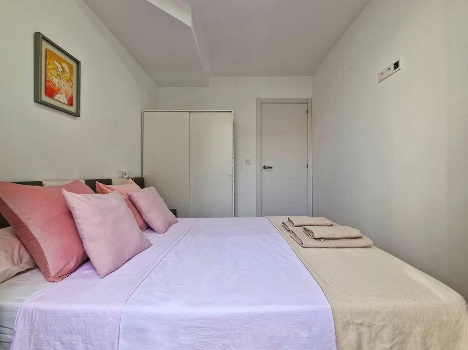Encantador Duplex Para 6 A 1 Minuto De La Playa Benalmádena Exteriör bild